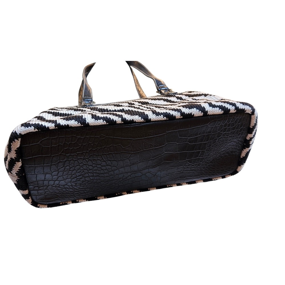 The Sak Zebra Print Crochet Shoulder Bag Black White Croc Trim Pink Lining - Picture 4 of 5